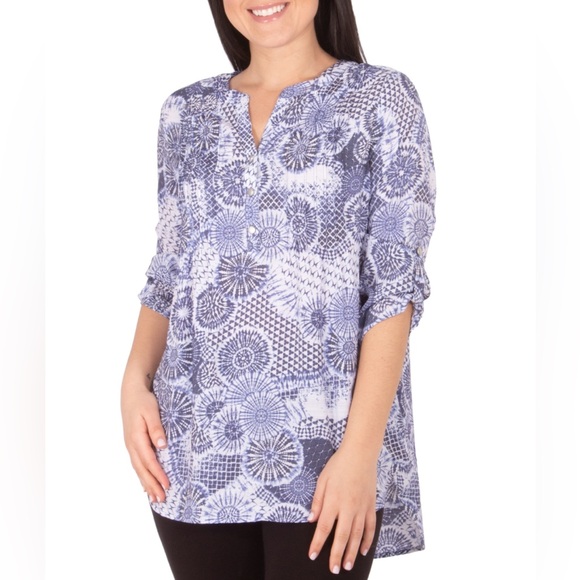 NY Collection Tops - 🚨New NY Collection Women's Petite Printed Pintuck Top